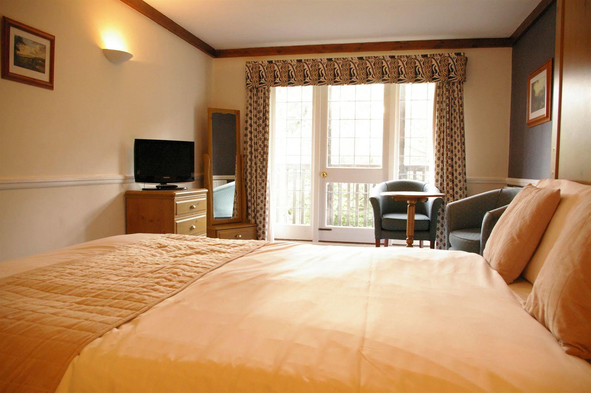 Farnham House Hotel Exterior foto