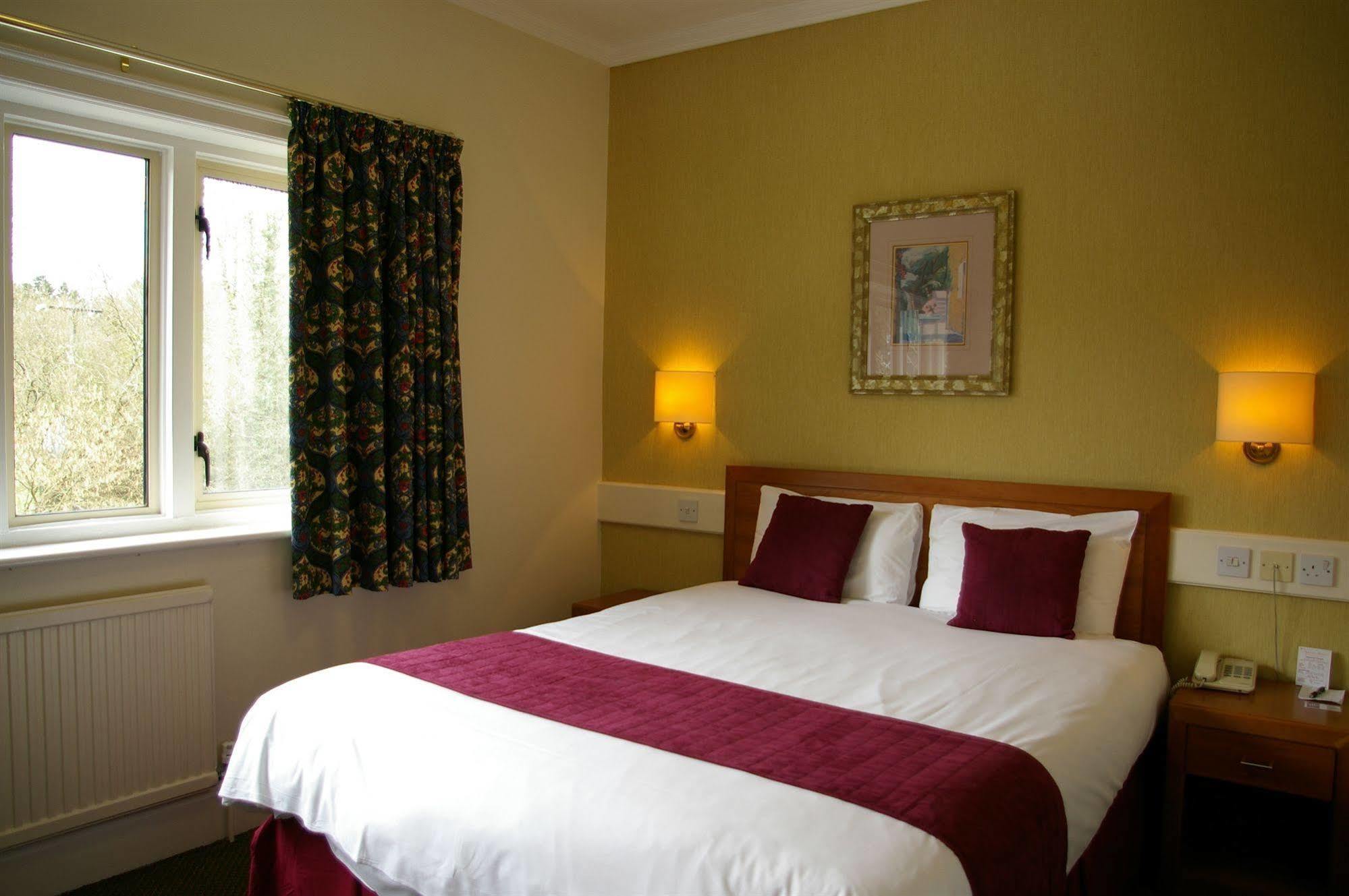 Farnham House Hotel Exterior foto